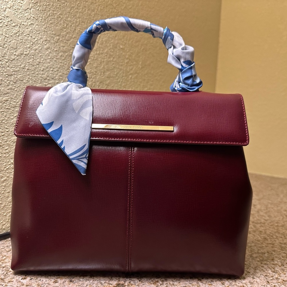 Beautiful designer Nina Ricci Bag - Picture 2 of 10